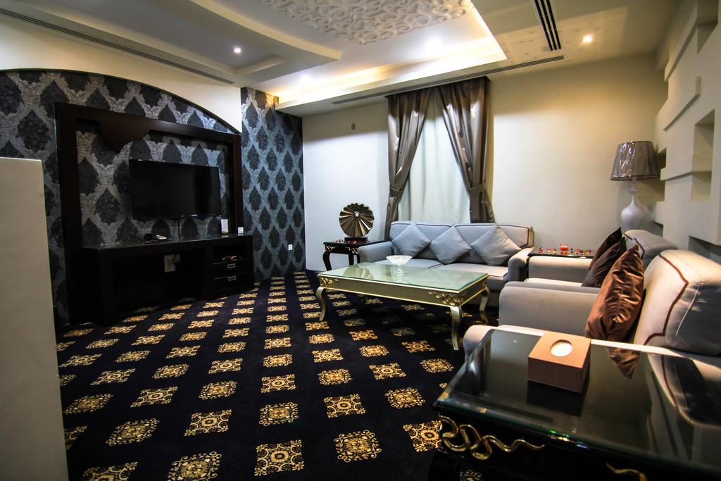 Rest Night Serviced Apartments- Alhamra Ar Riyad Camera foto A private suite at the airport