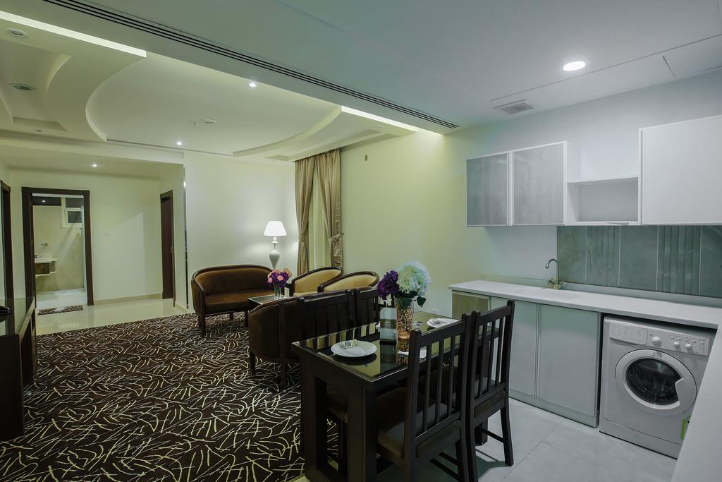 Rest Night Serviced Apartments- Alhamra Ar Riyad Esterno foto A suite at the hotel