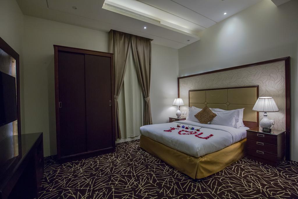 Rest Night Serviced Apartments- Alhamra Ar Riyad Esterno foto A bedroom at the hotel
