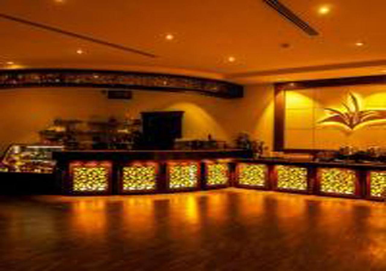 Rest Night Serviced Apartments- Alhamra Ar Riyad Esterno foto The bar at the hotel